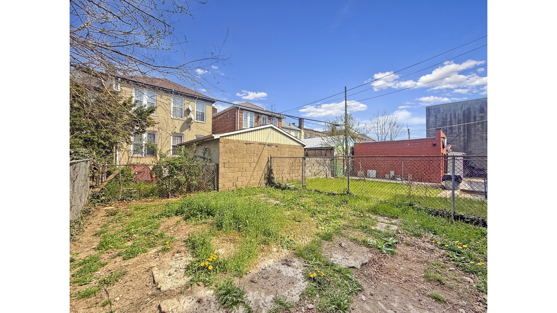 211 E 56TH Street