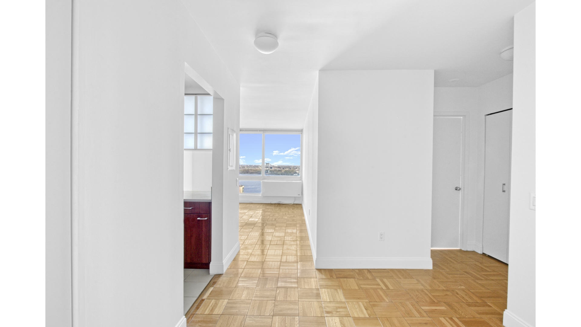 215 E 96TH Street 28N