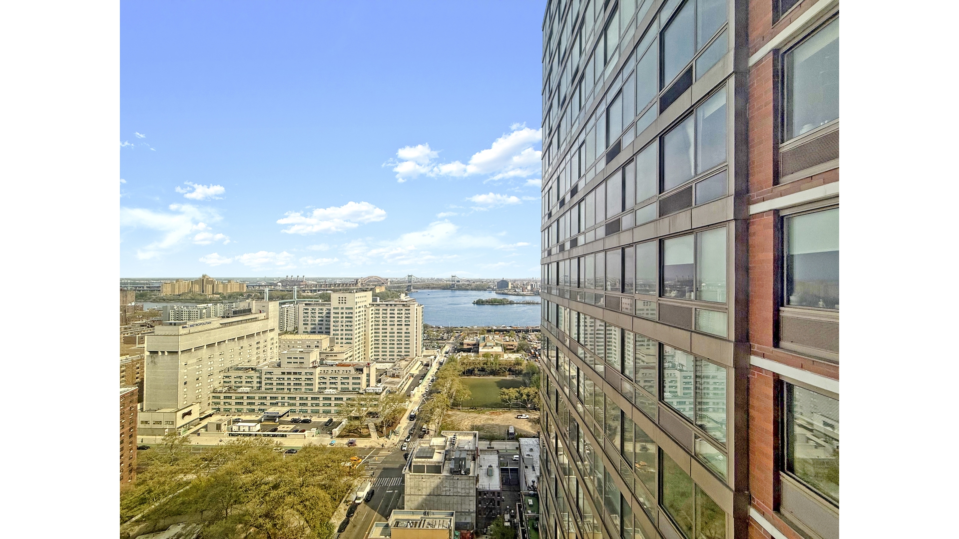 215 E 96TH Street 28N