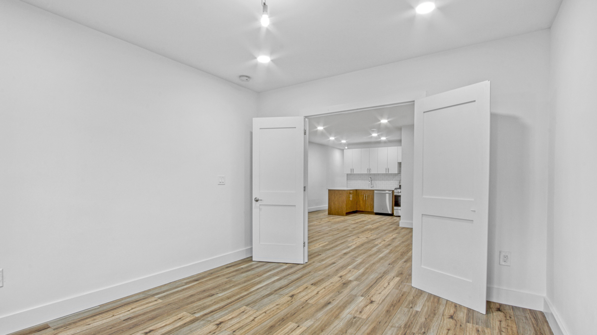 323 MIDWOOD Street 1