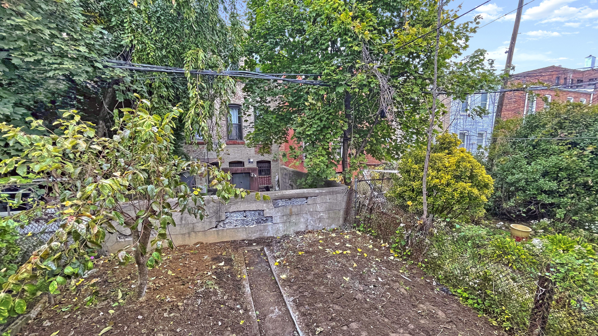 323 MIDWOOD Street 1
