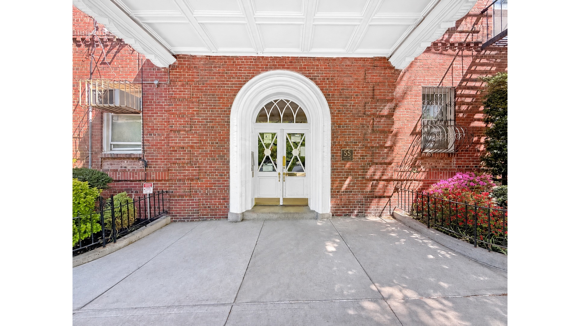 55 EASTERN Parkway 6F