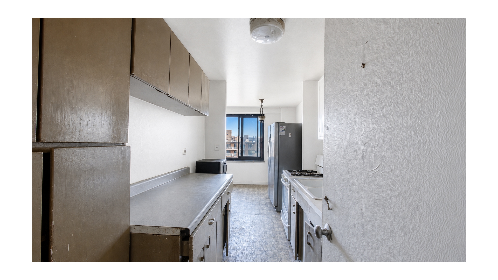 185 HALL Street 1704