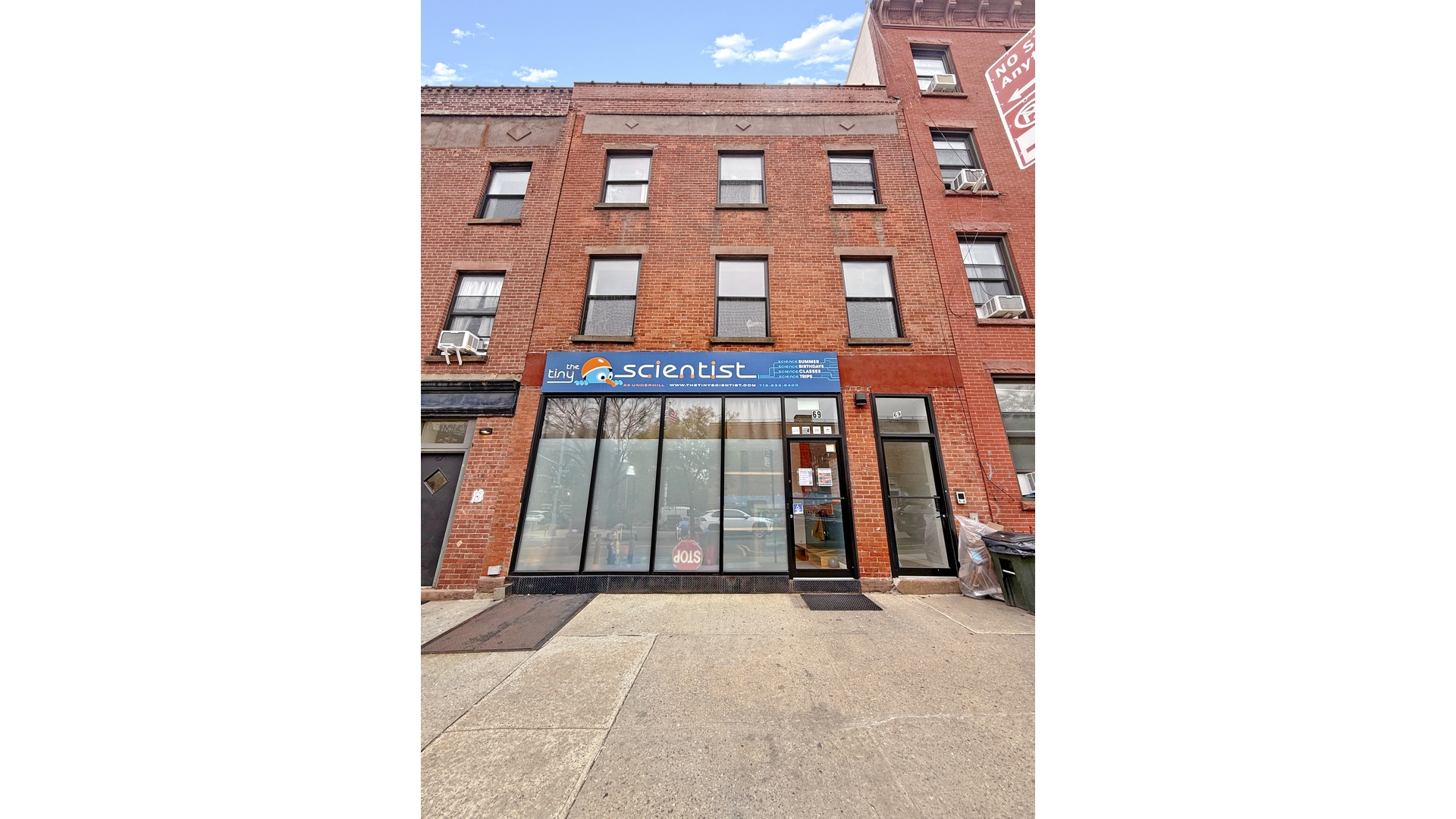 67 UNDERHILL Avenue