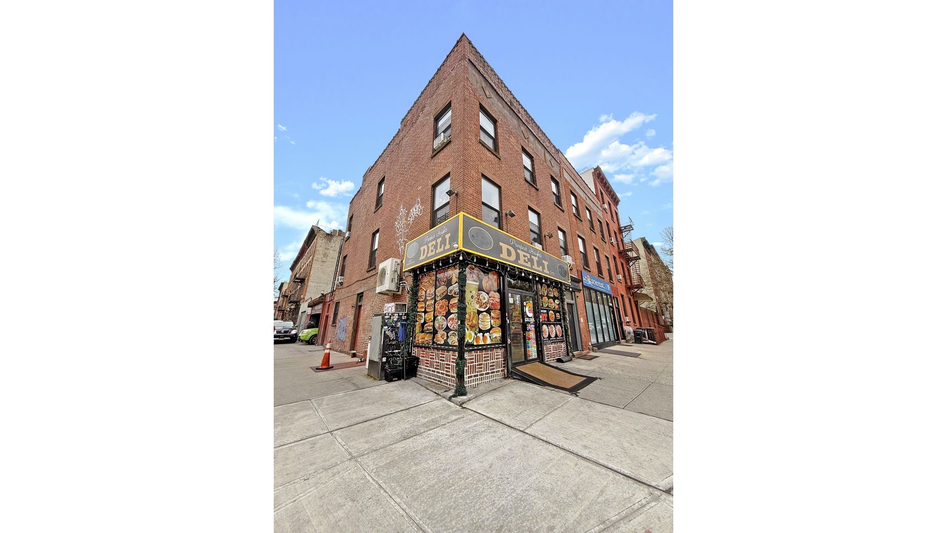 67 UNDERHILL Avenue