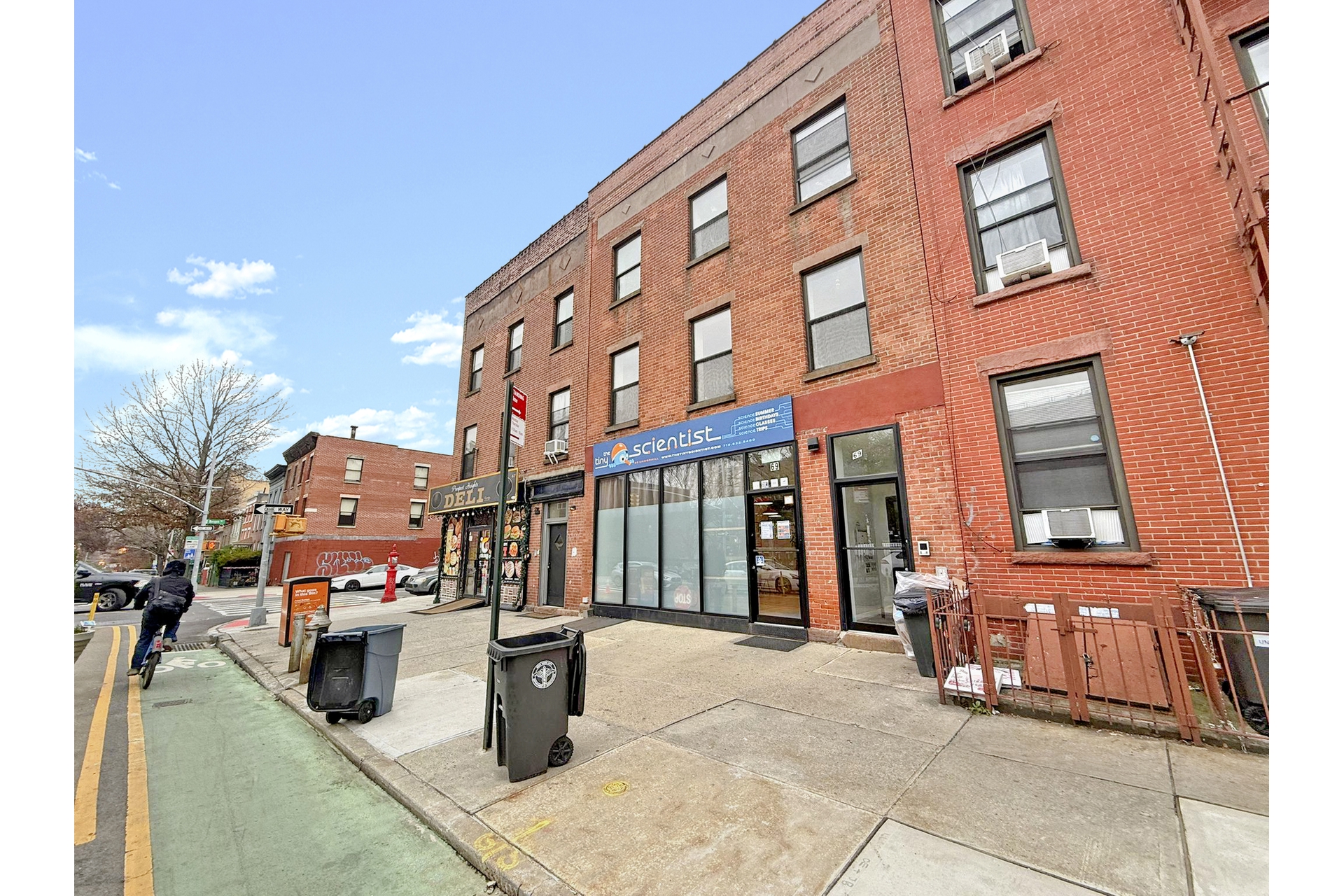 67 UNDERHILL Avenue