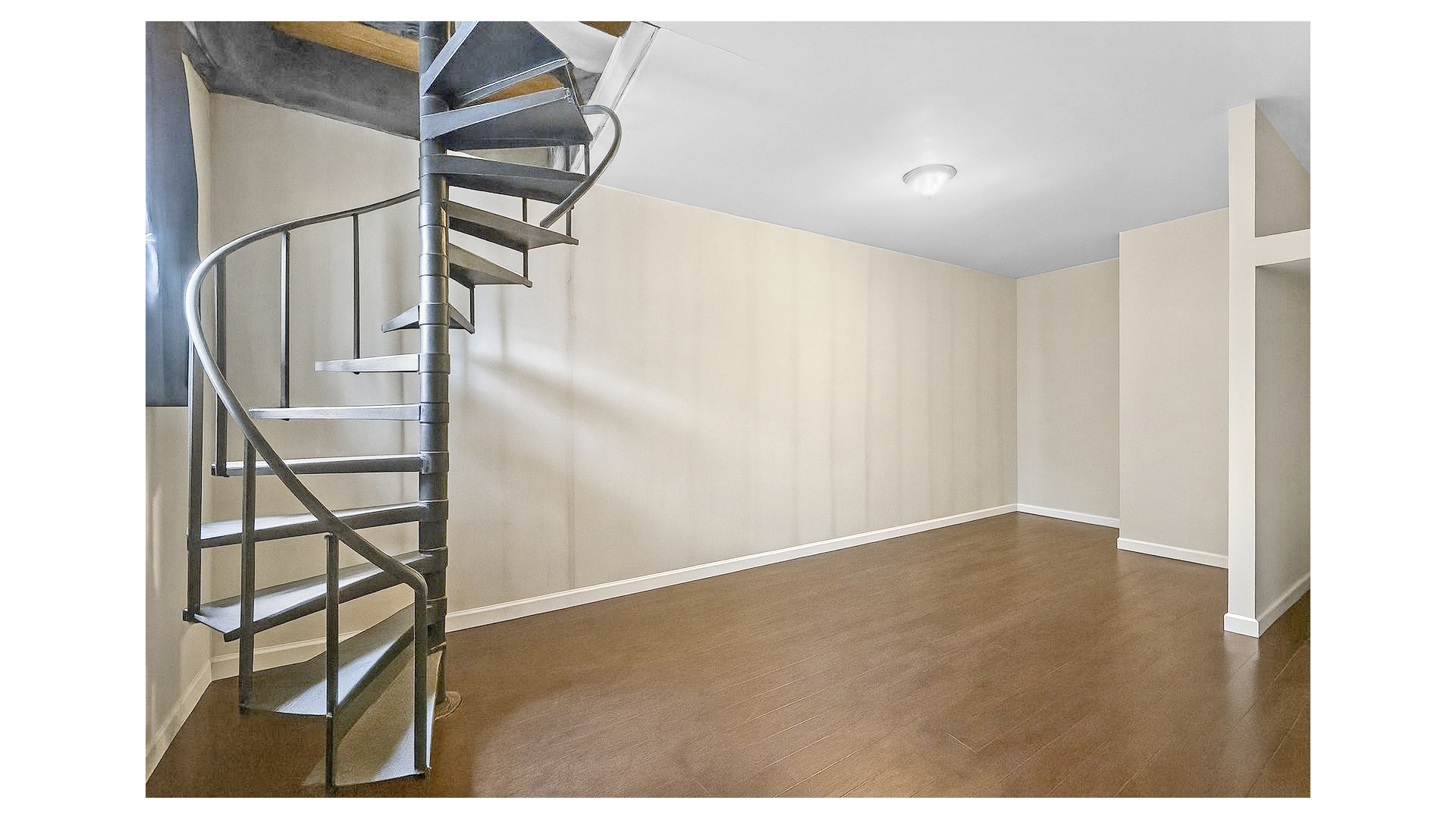 67 UNDERHILL Avenue