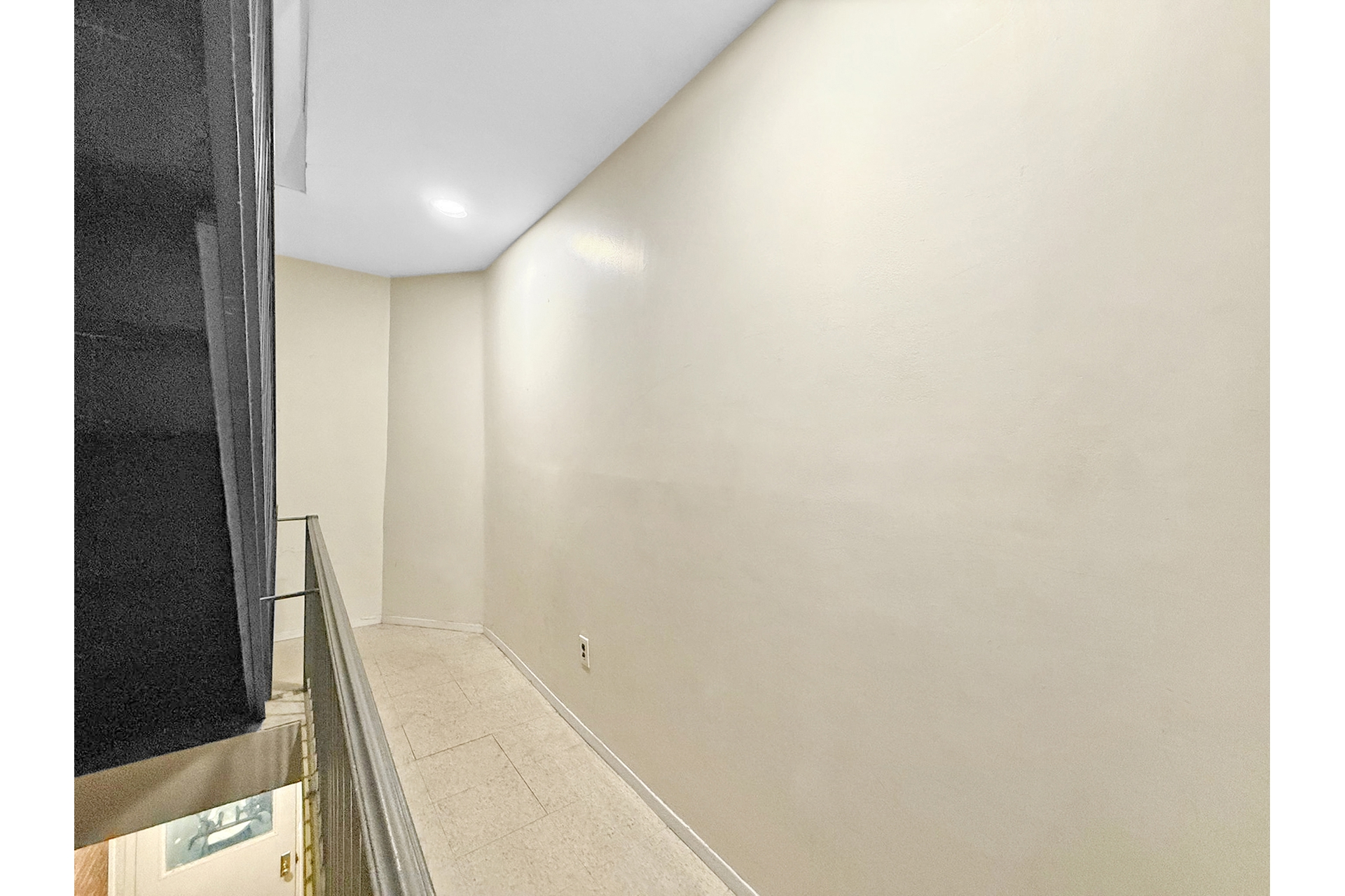 67 UNDERHILL Avenue