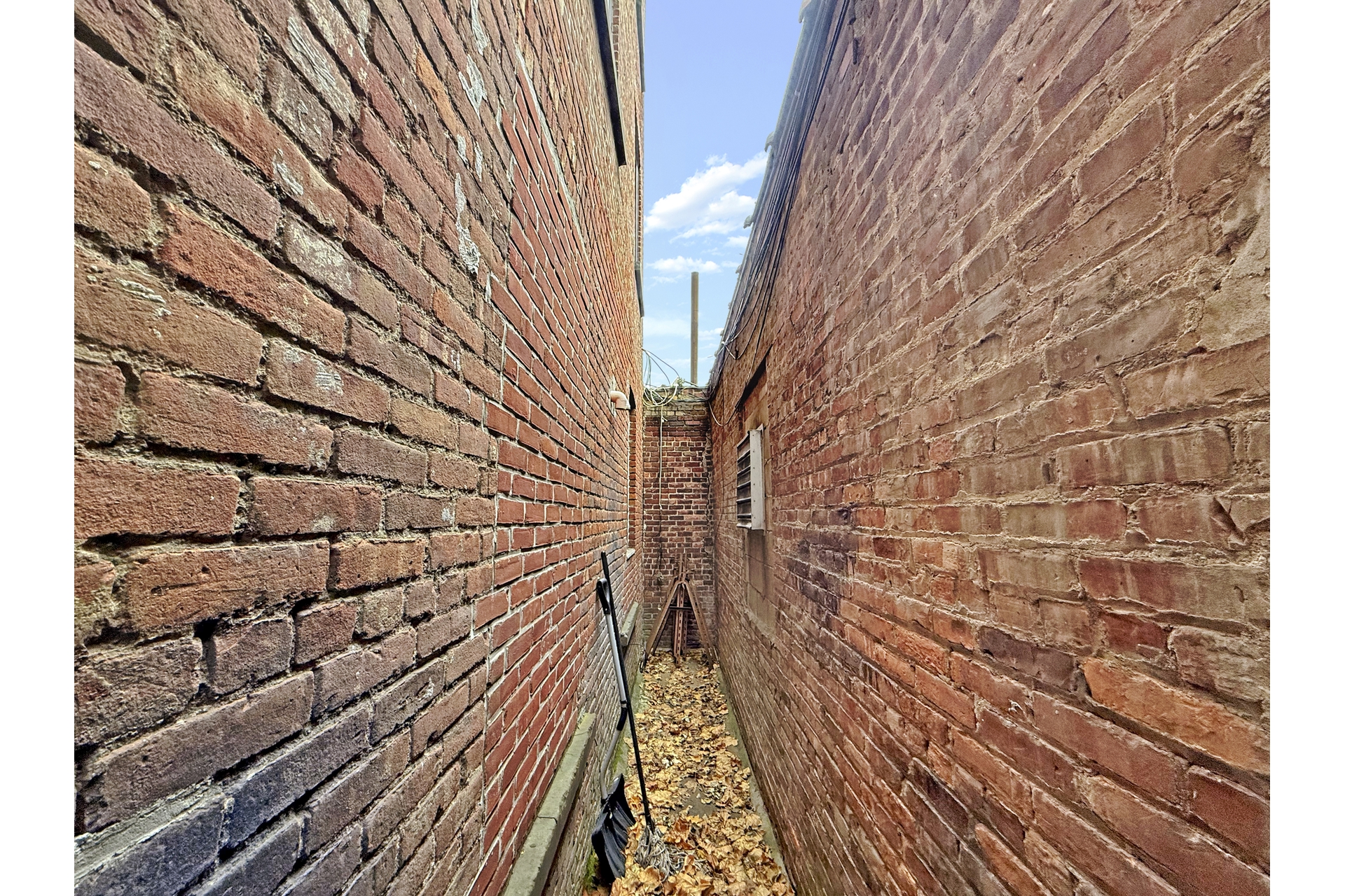 69 UNDERHILL Avenue