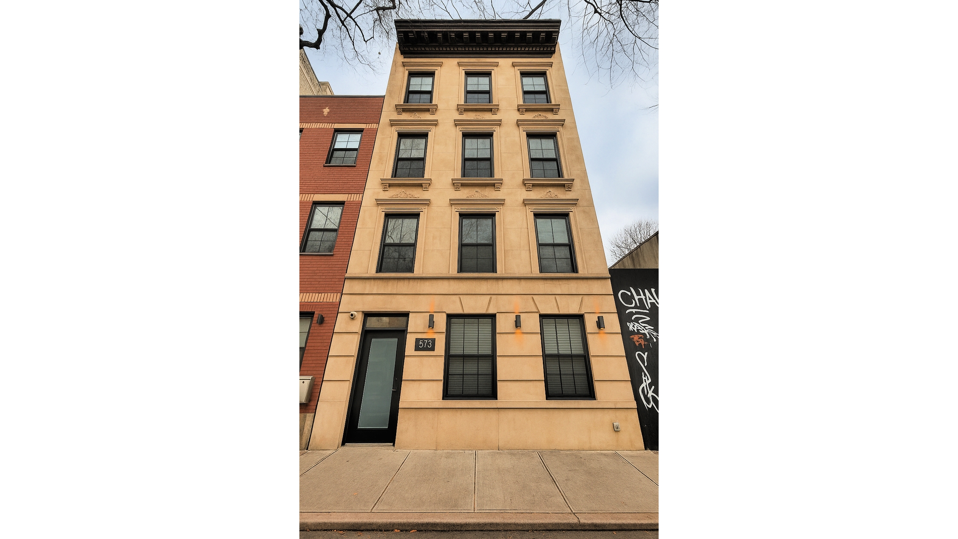 573 GATES Avenue R2
