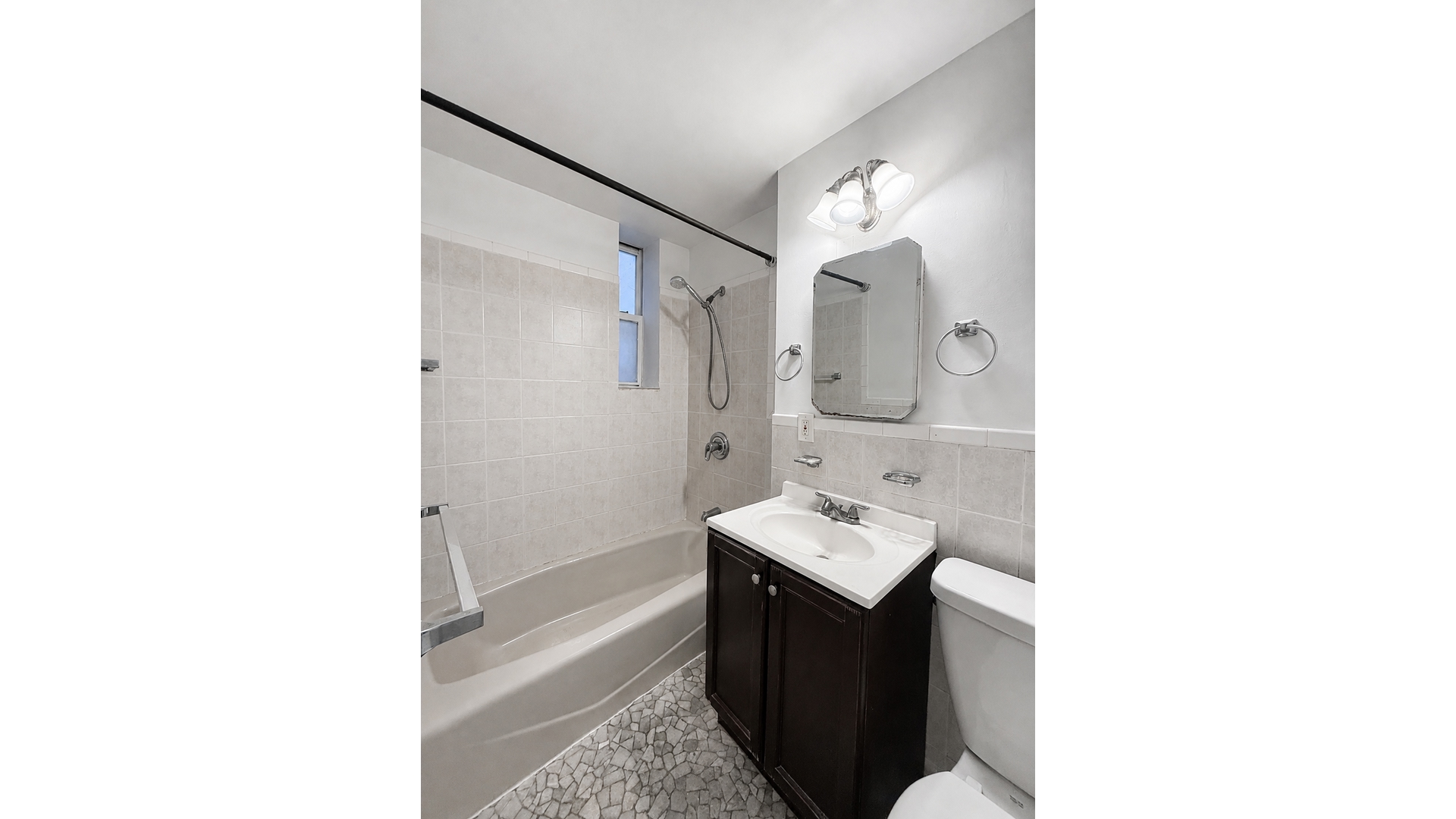 2146 CORTELYOU Road 1R