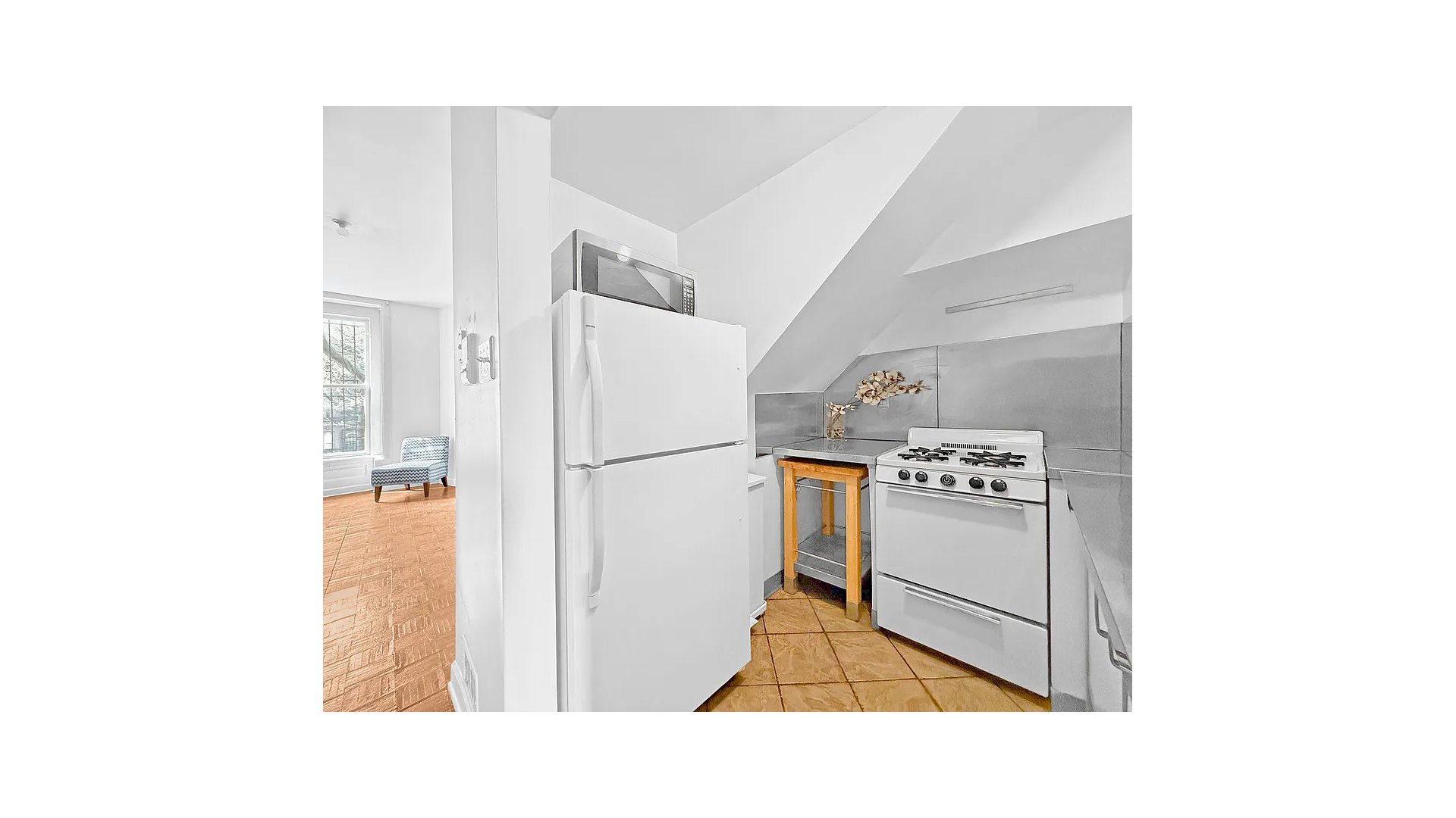 265 St James Place 2