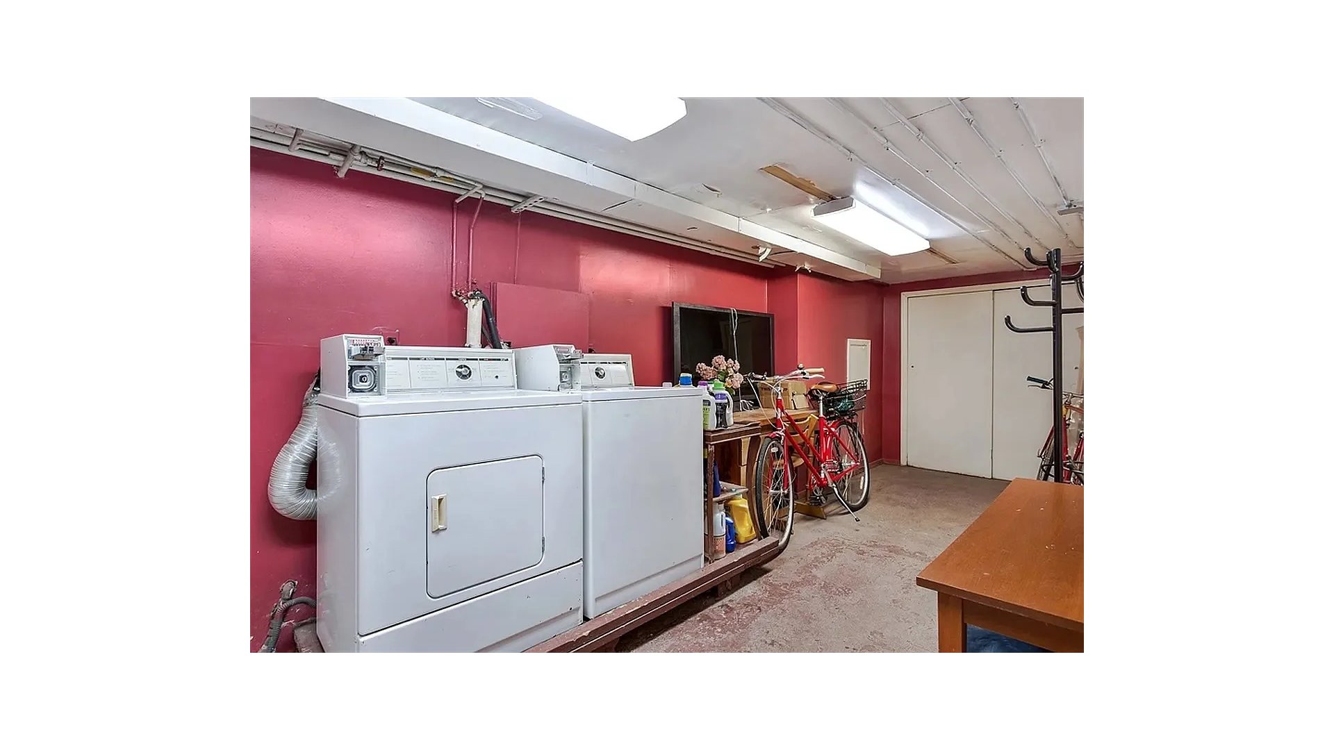 265 St James Place 2