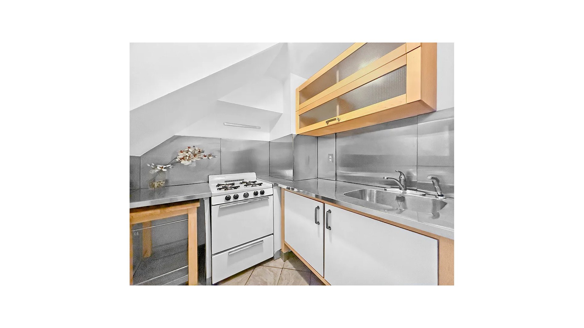 265 St James Place 2