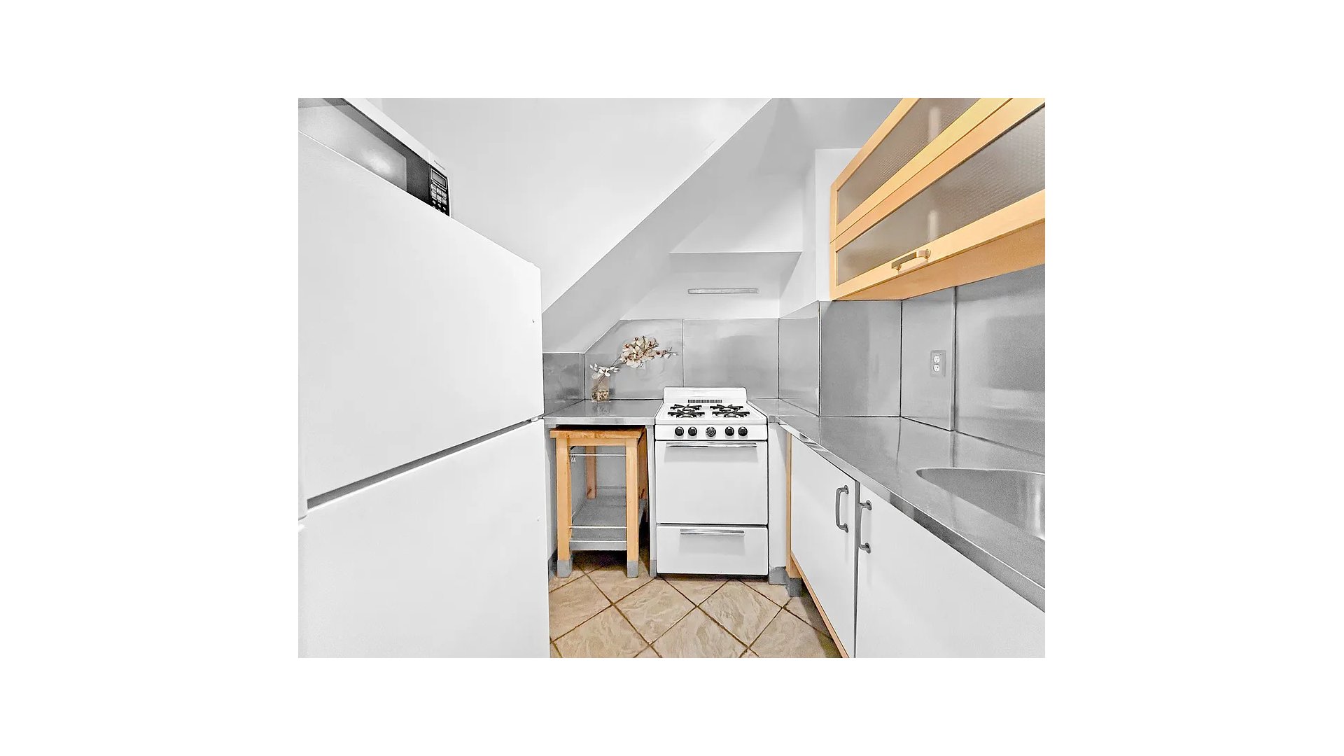 265 St James Place 2