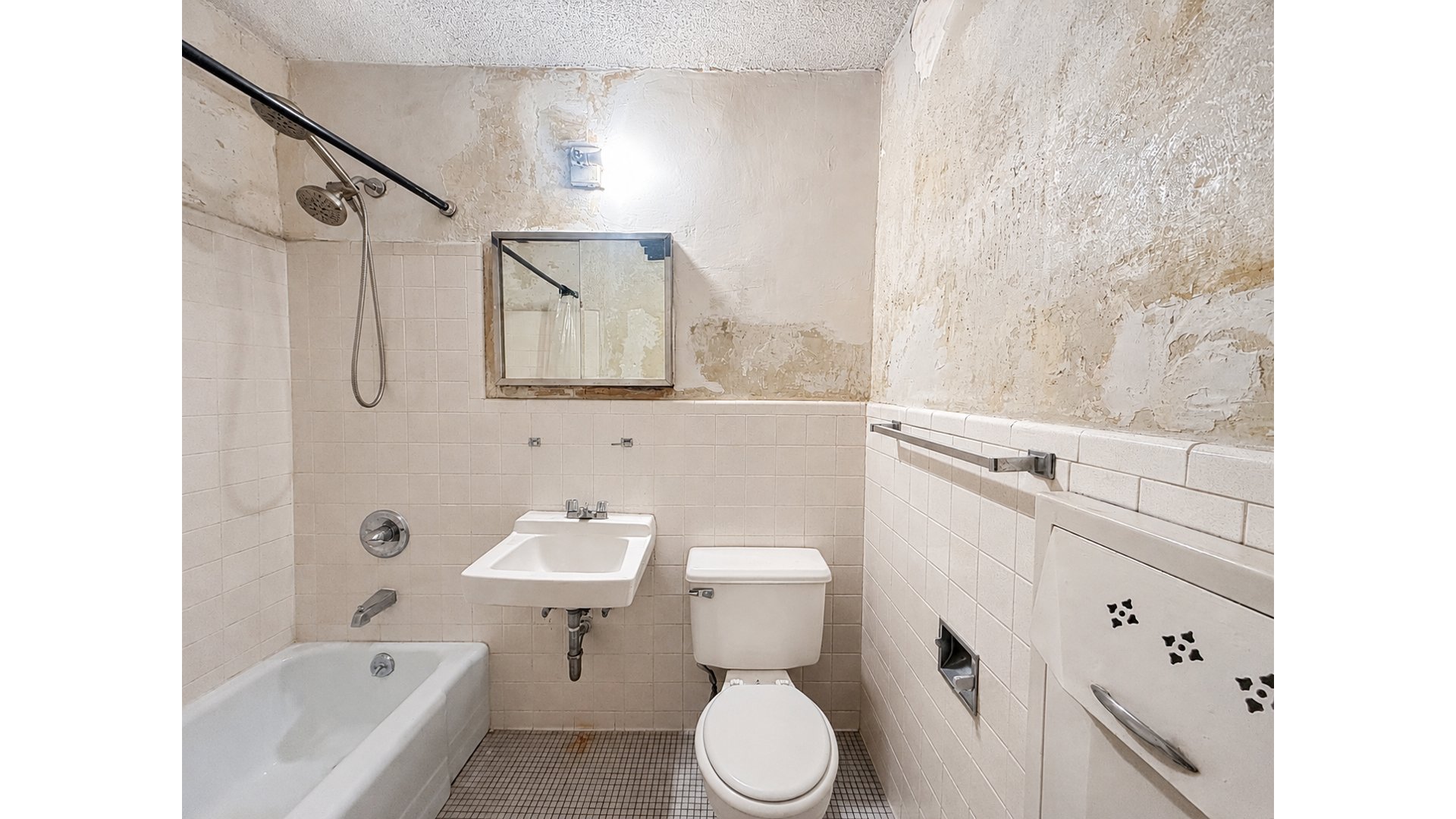 185 HALL Street 701