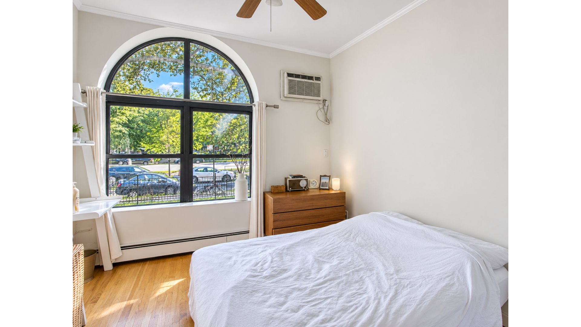 510 OCEAN Parkway 1J