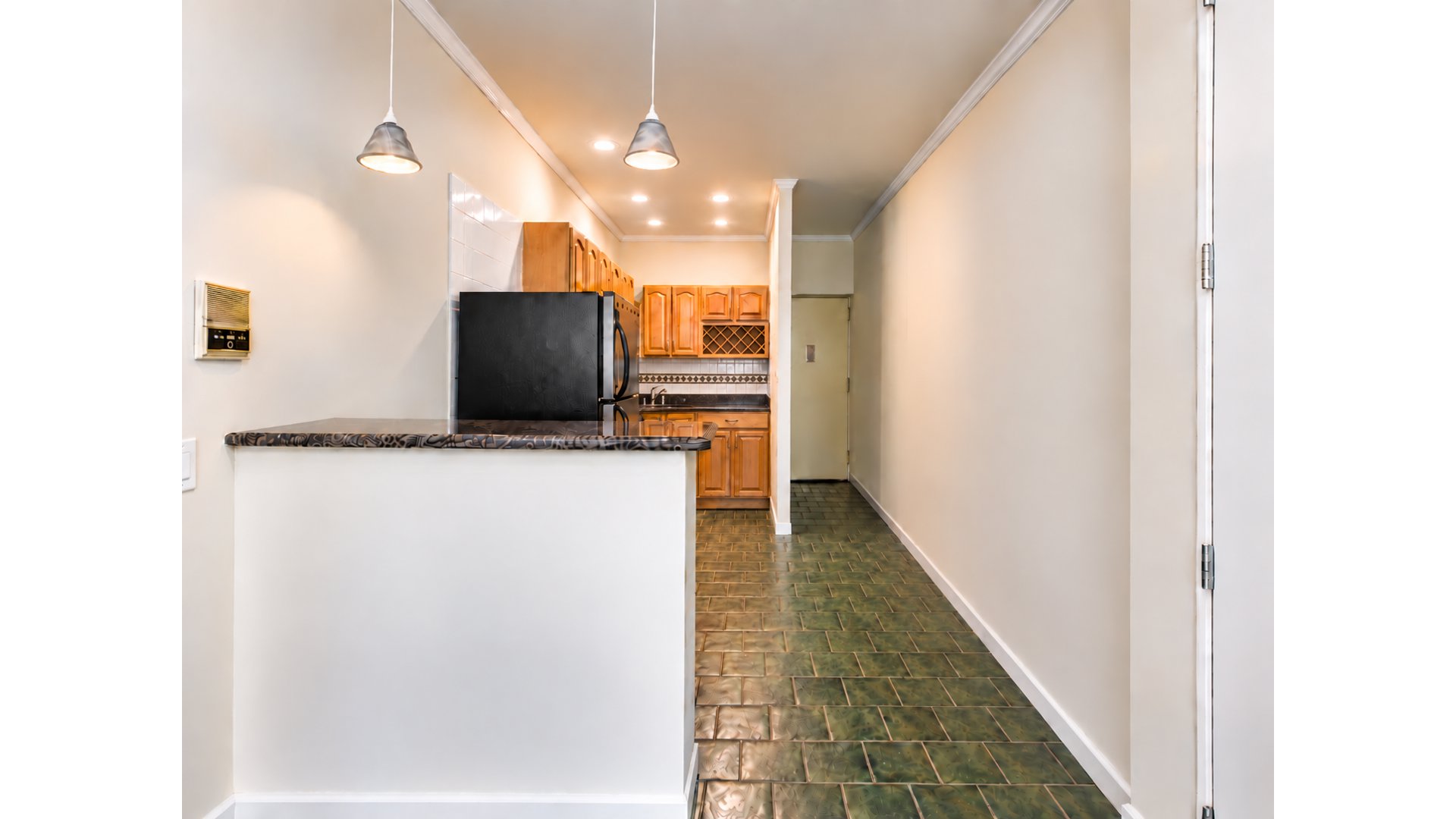 510 OCEAN Parkway 1J
