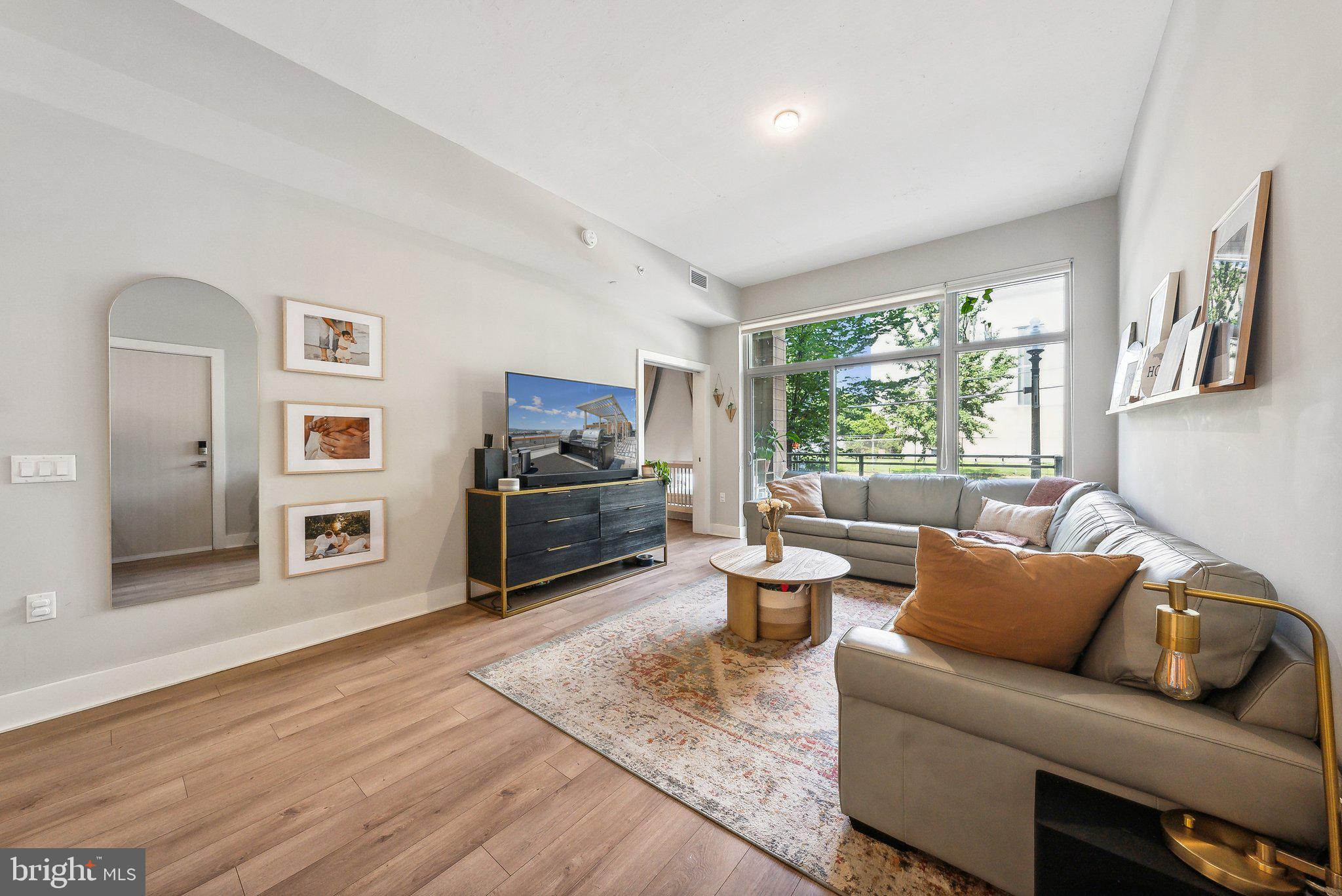88 V St SW #114