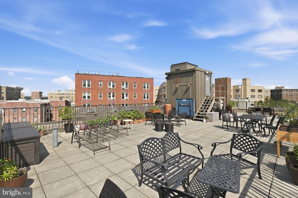 2100 19TH STREET NW Unit: 506