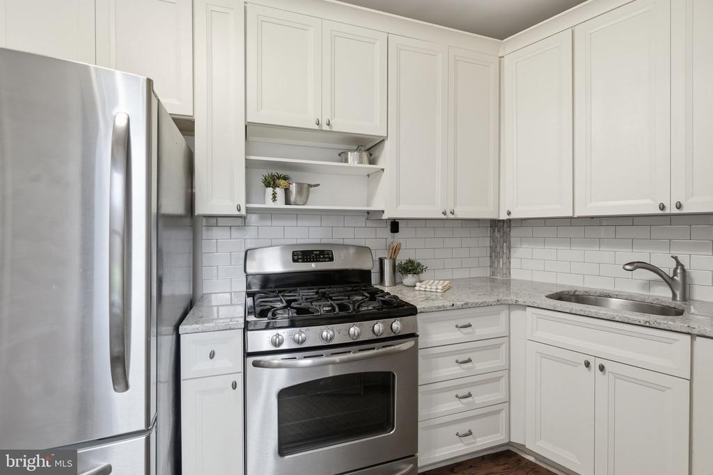 2100 19TH STREET NW Unit: 506