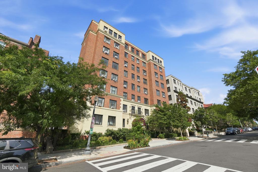 2100 19TH STREET NW Unit: 506