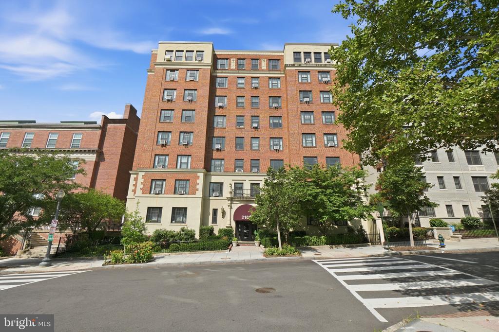 2100 19TH STREET NW Unit: 506