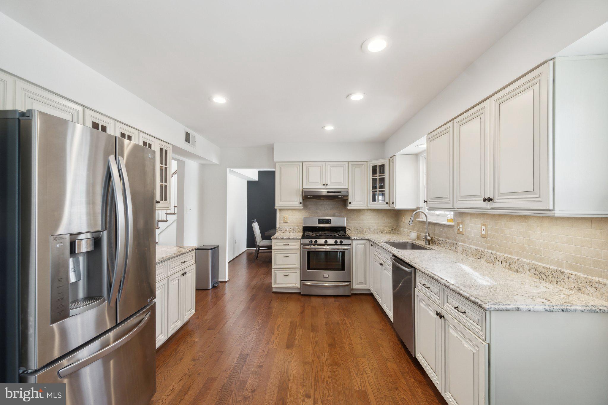 6 Belle Hollow Ct