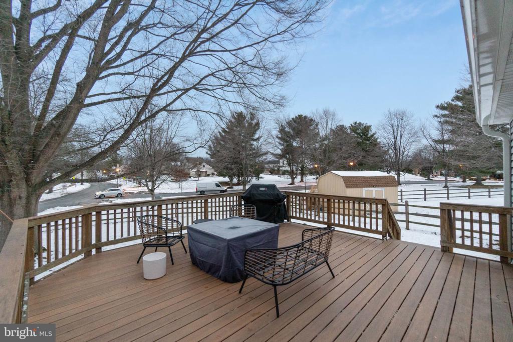 6 Belle Hollow Ct