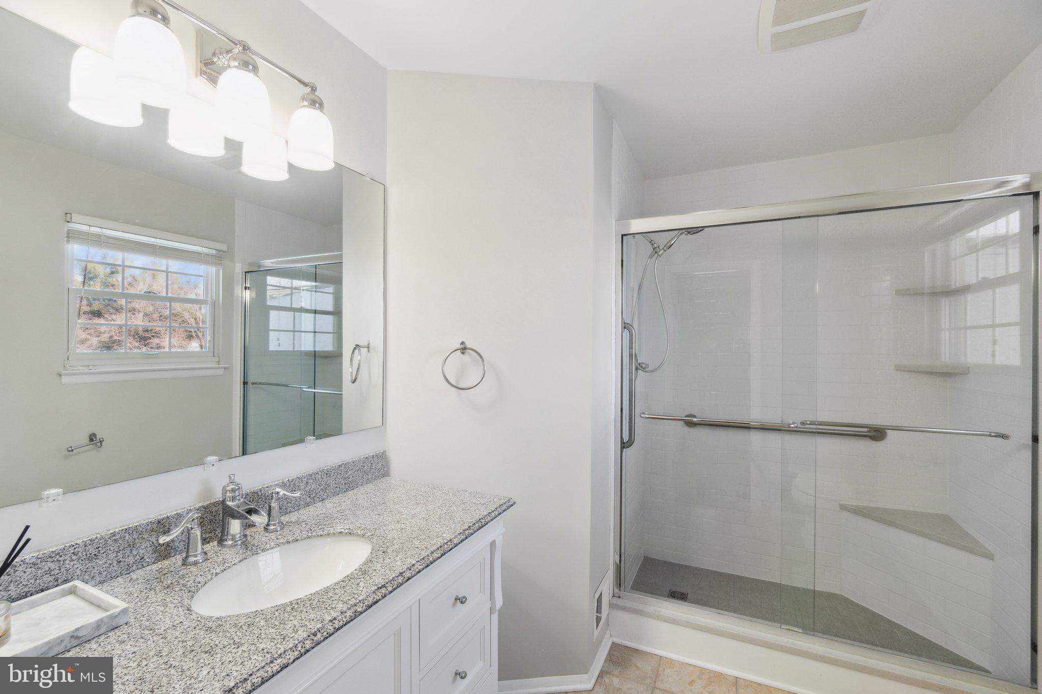 6 Belle Hollow Ct