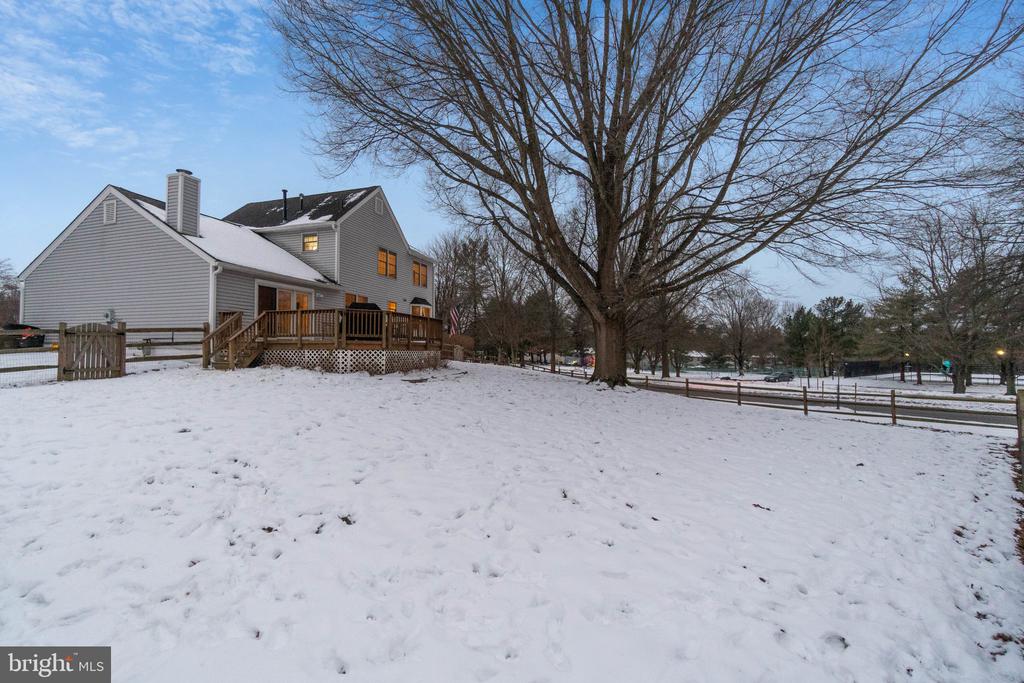 6 Belle Hollow Ct