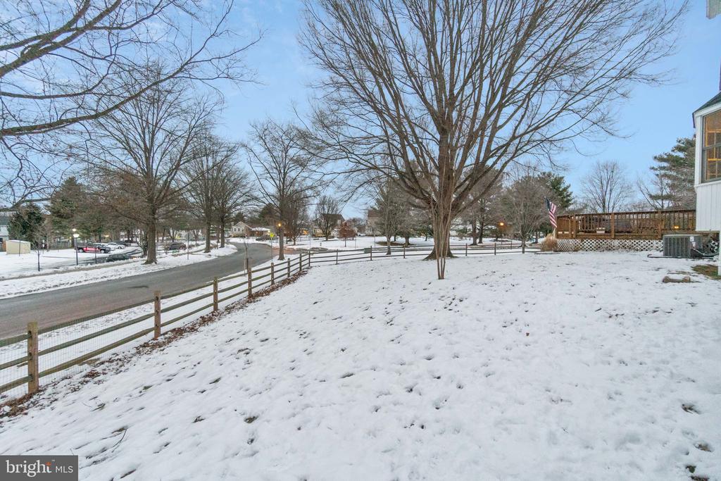 6 Belle Hollow Ct