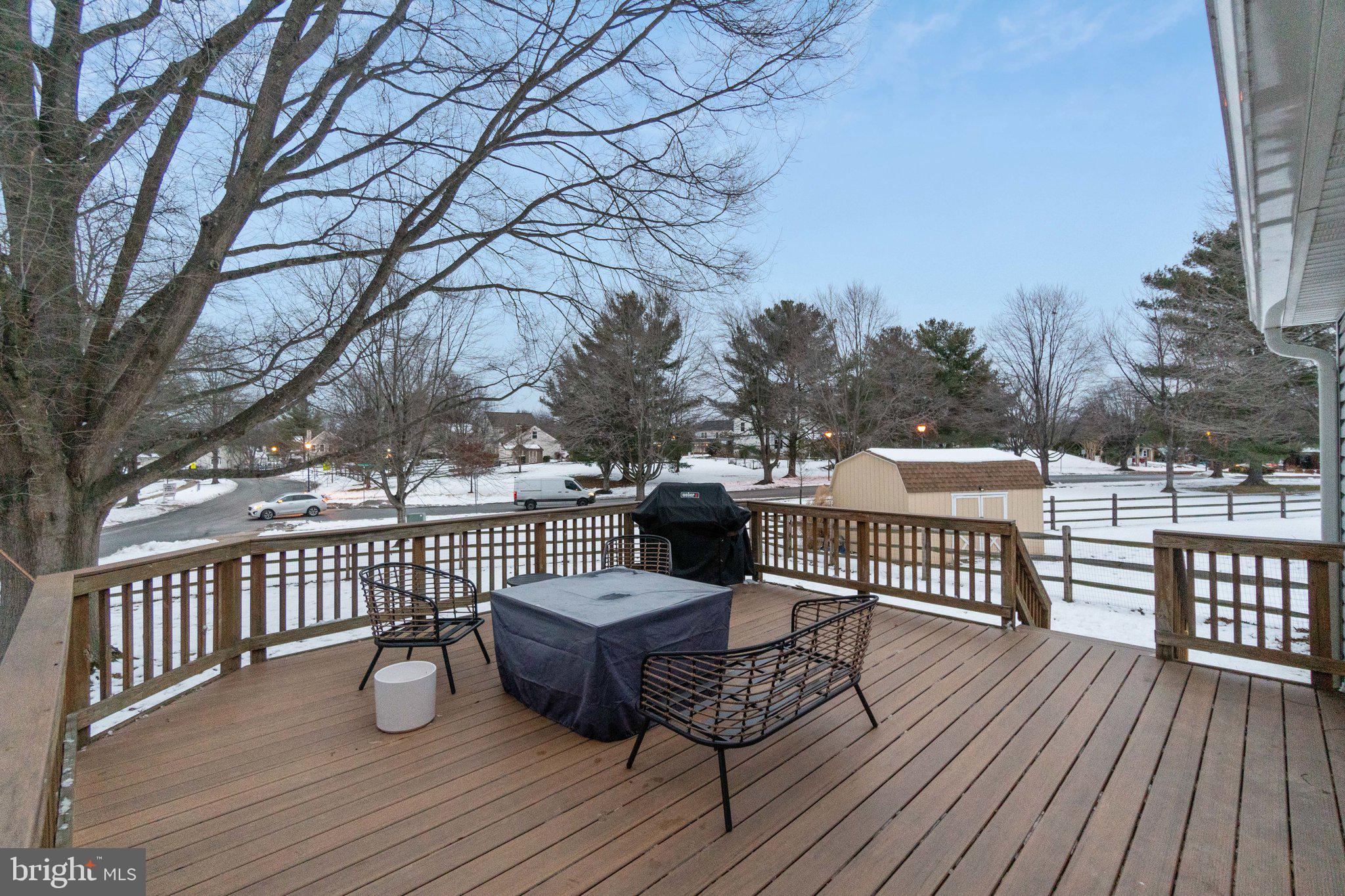 6 Belle Hollow Ct