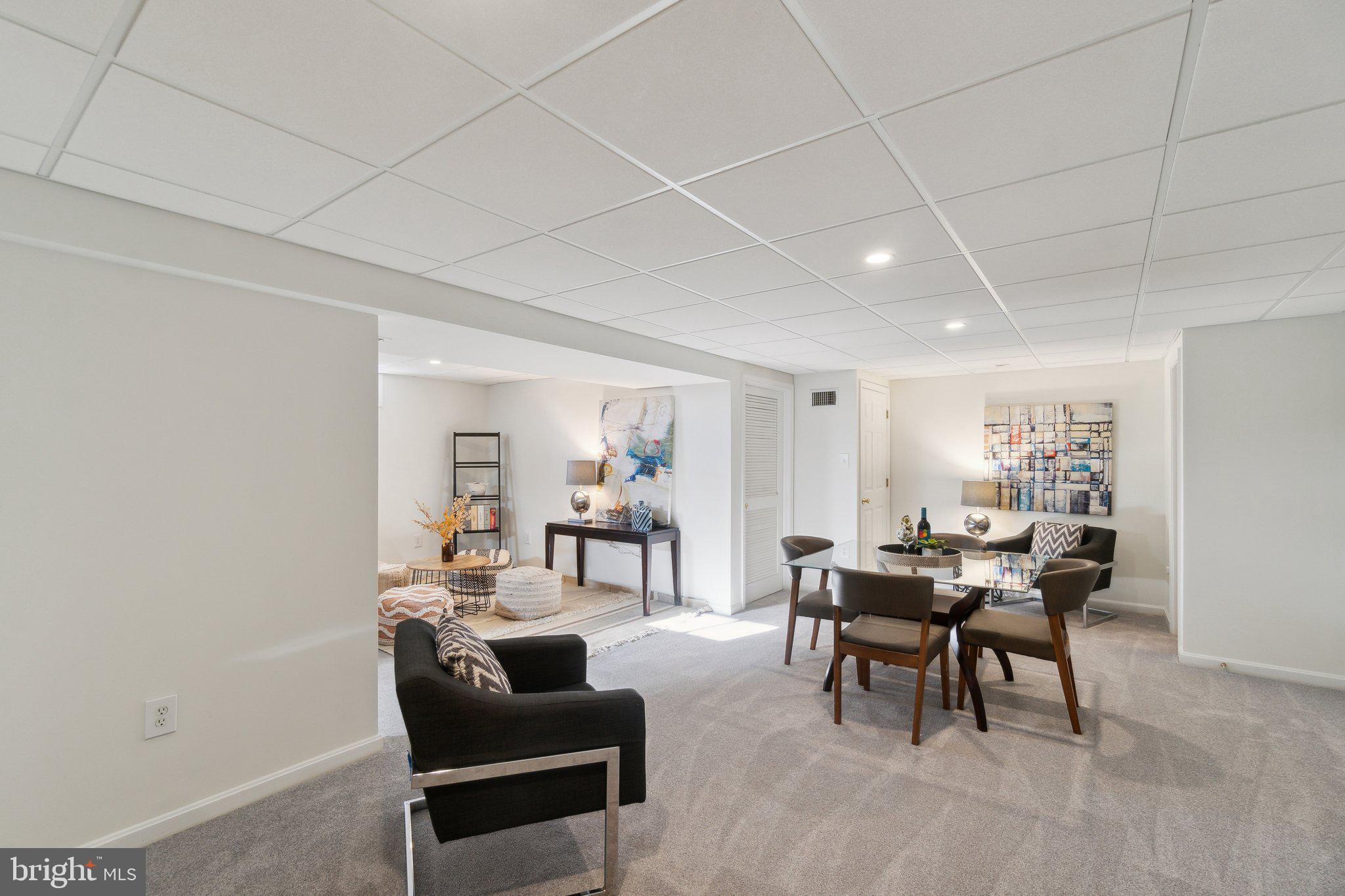 6 Belle Hollow Ct