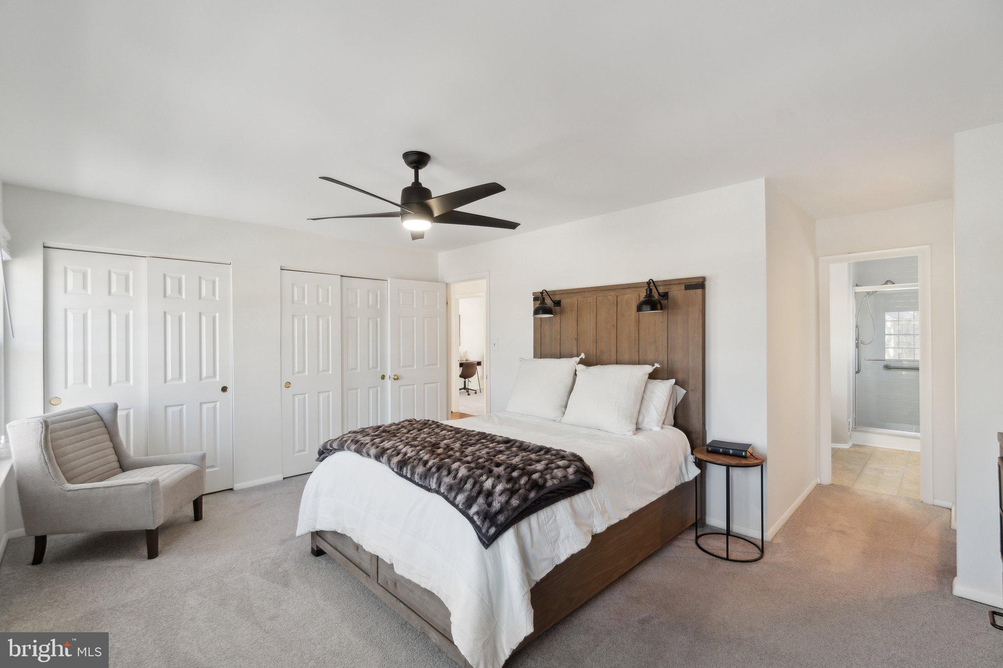 6 Belle Hollow Ct