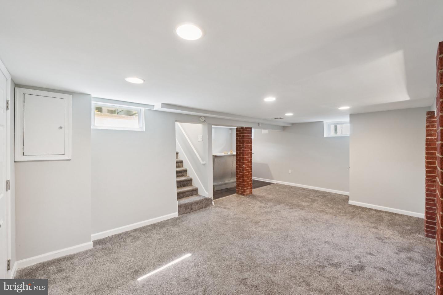 606 Douglass Ave