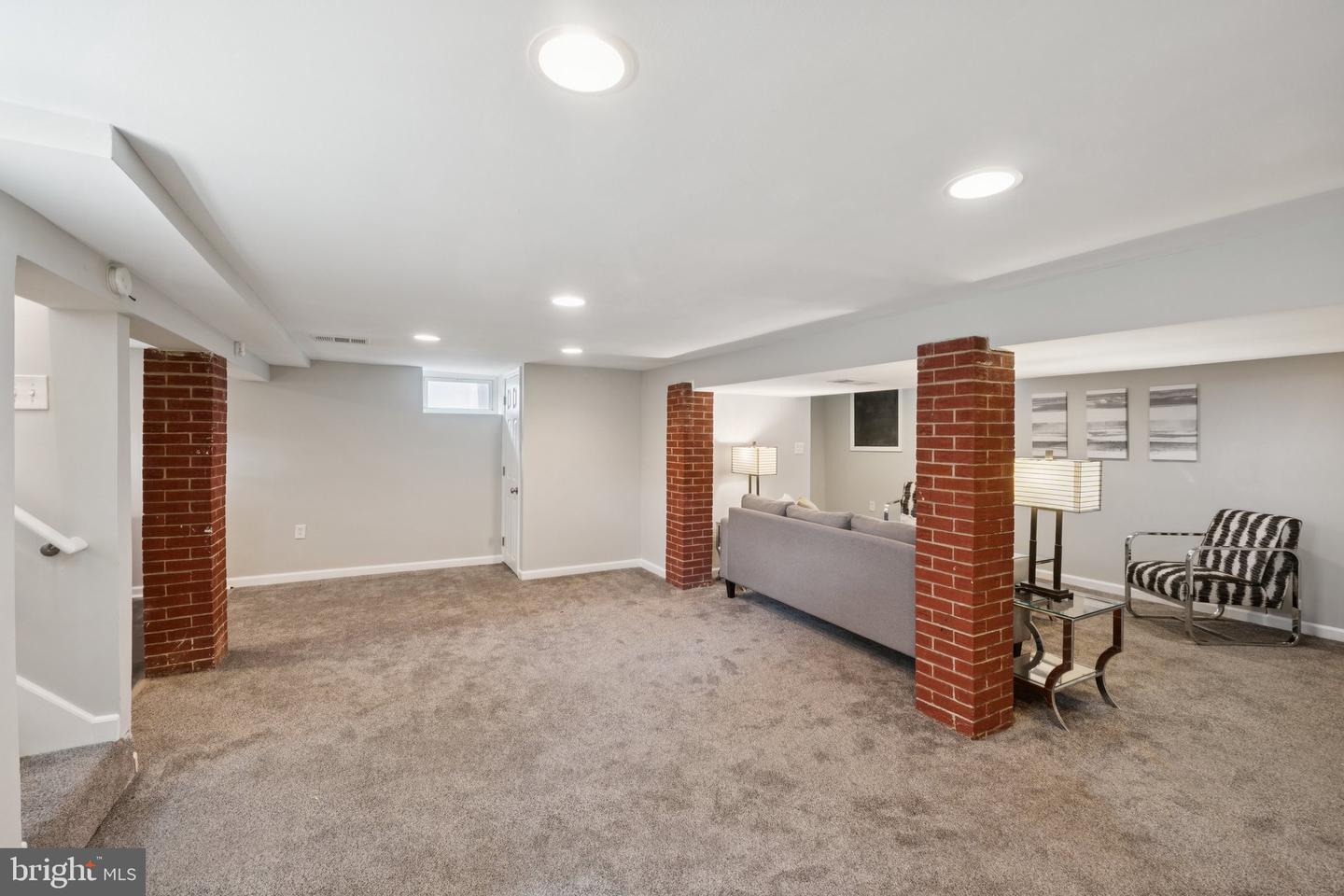 606 Douglass Ave