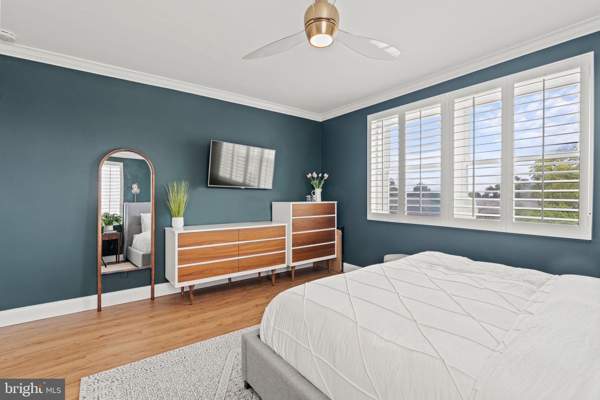 4225 N HENDERSON ROAD Unit: 301