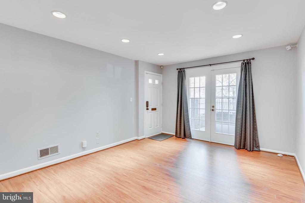 2844 S WAKEFIELD STREET Unit: A