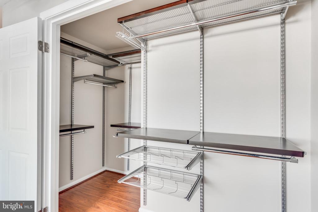 2844 S WAKEFIELD STREET Unit: A