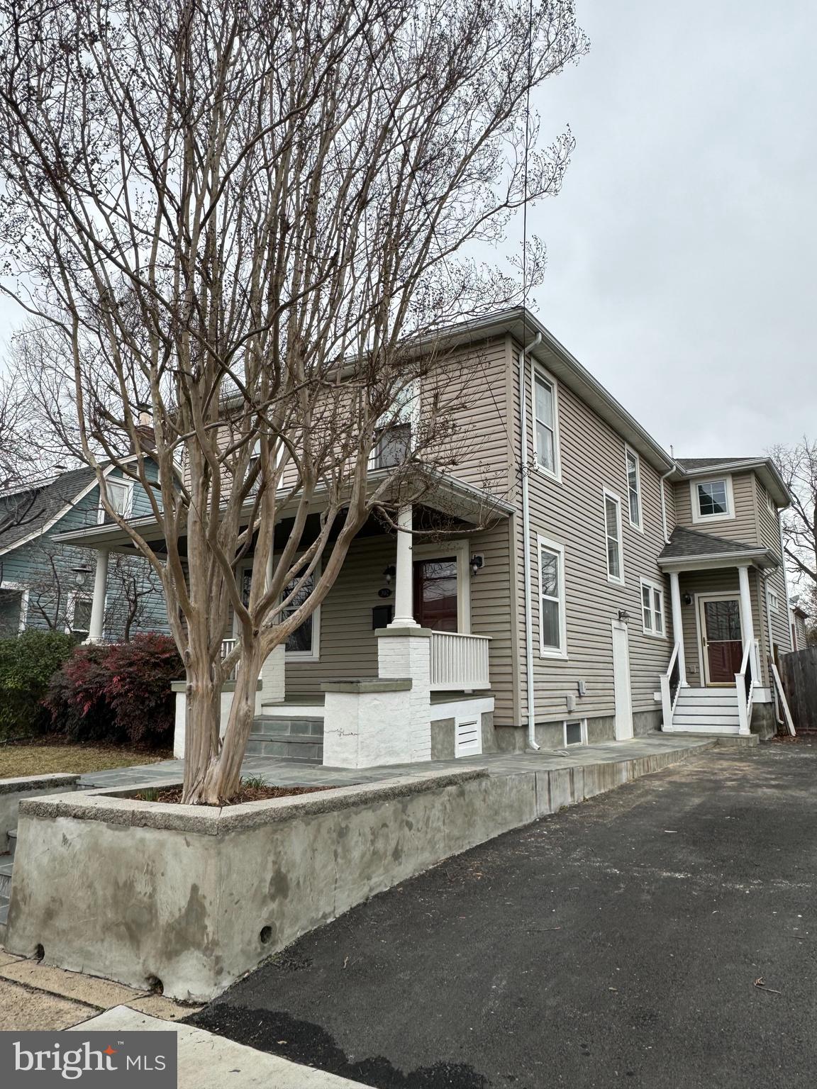 302 E Bellefonte Ave E