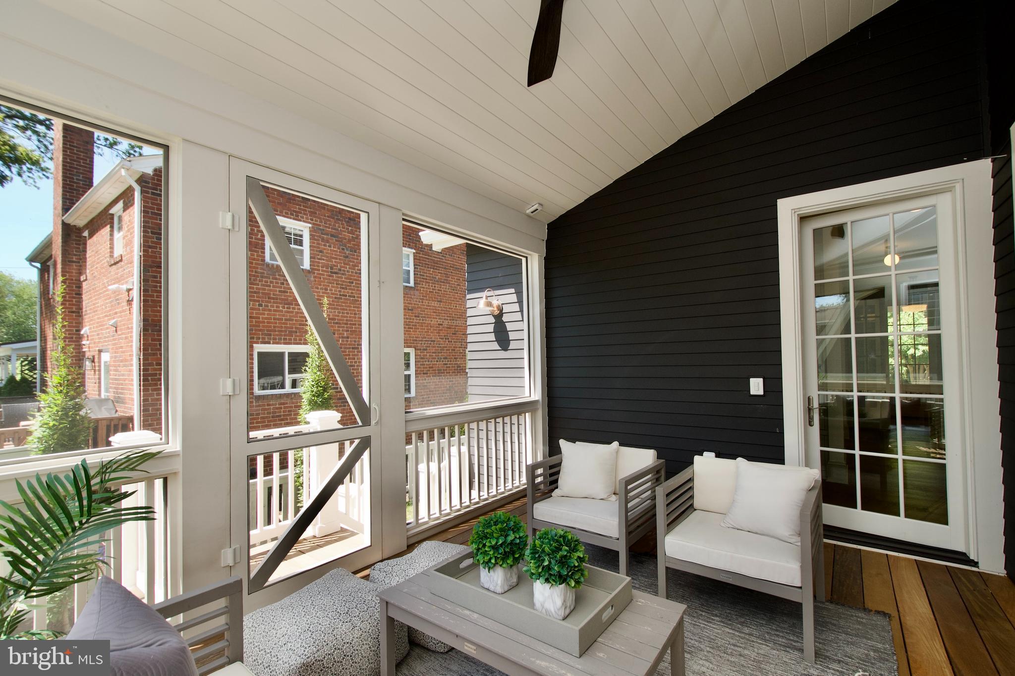 109 E Alexandria Ave