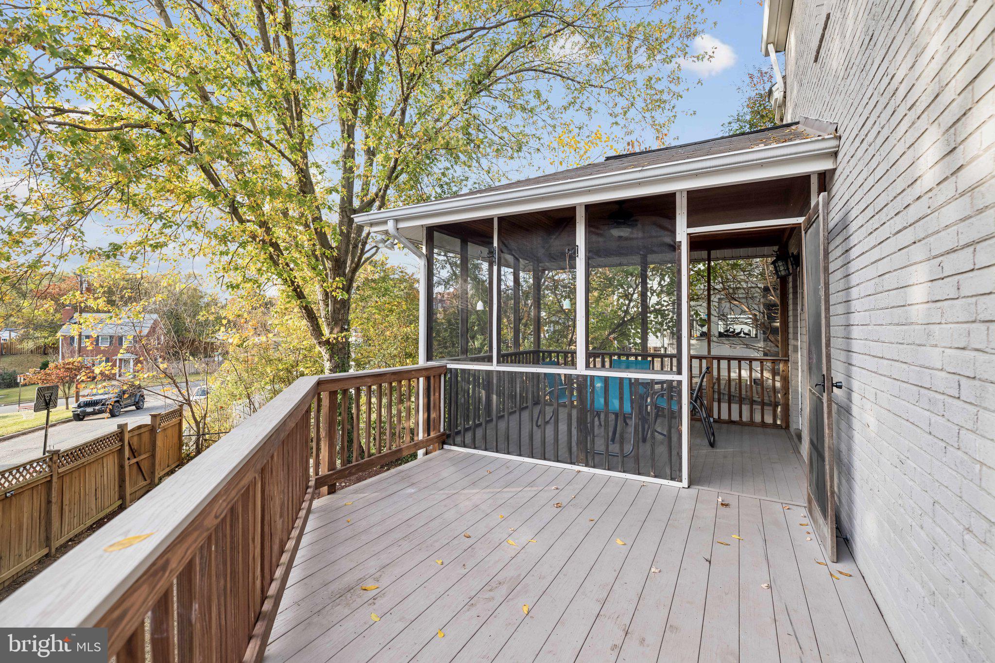 2410 Davis Ave