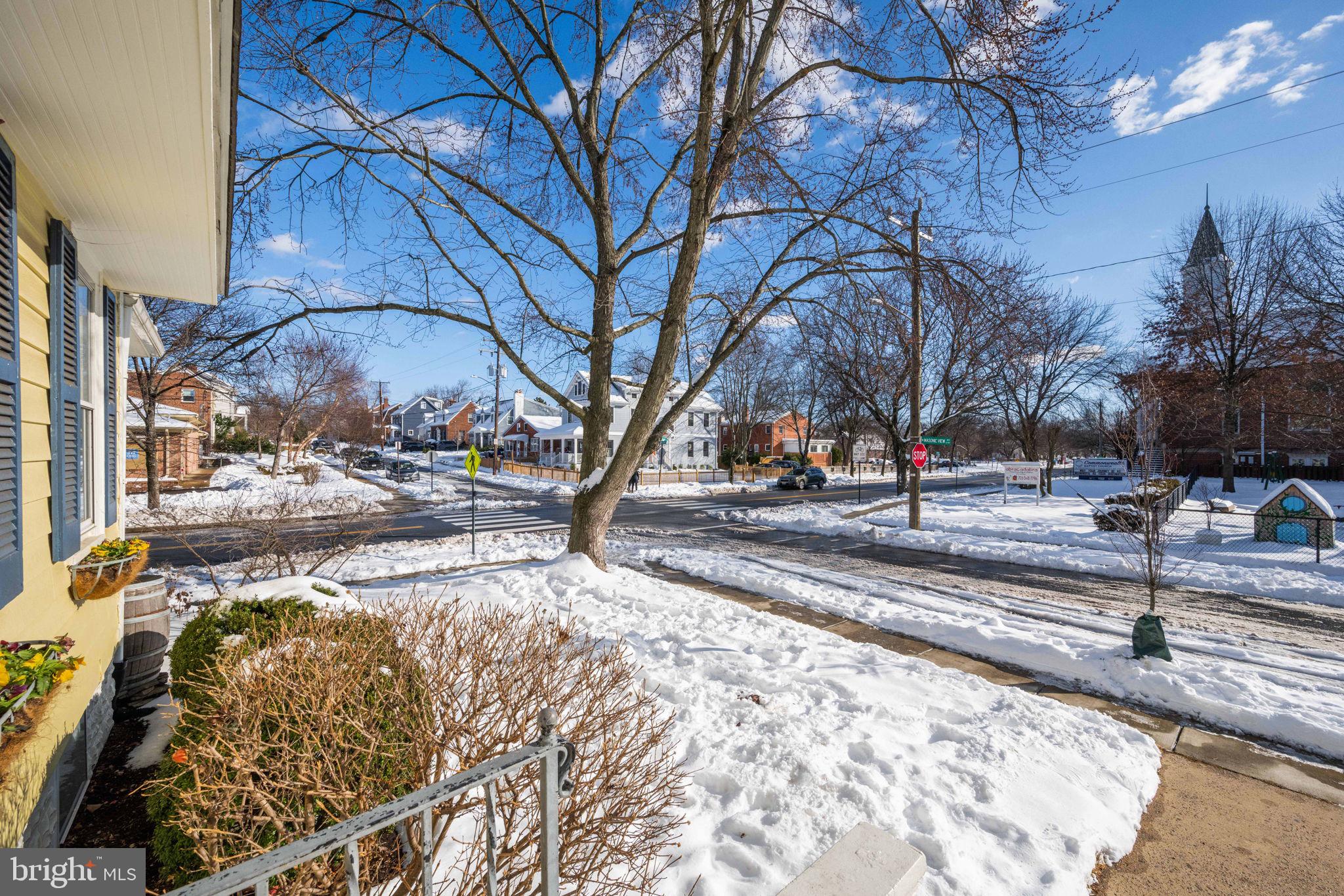 1 W Masonic View Ave