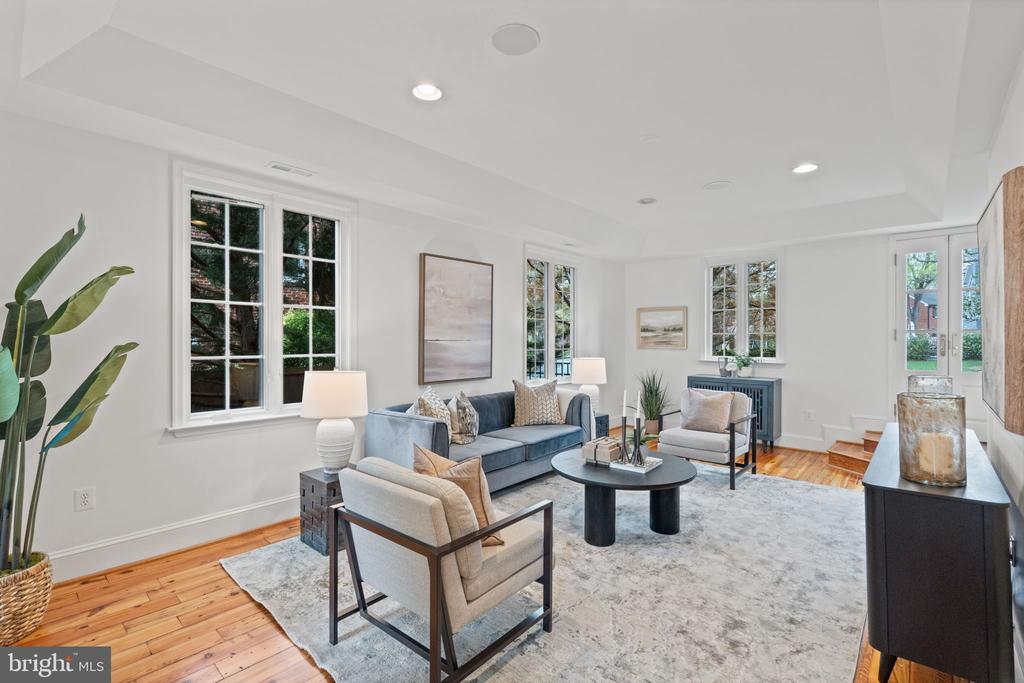506 Ivy Cir
