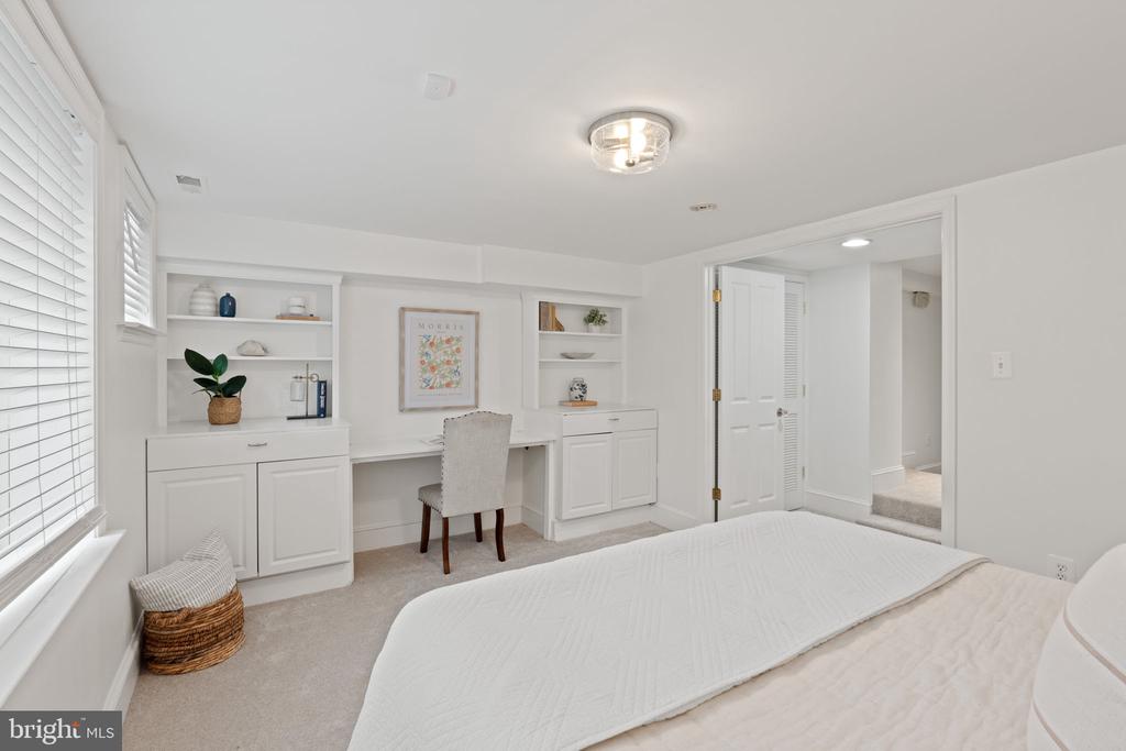 506 Ivy Cir