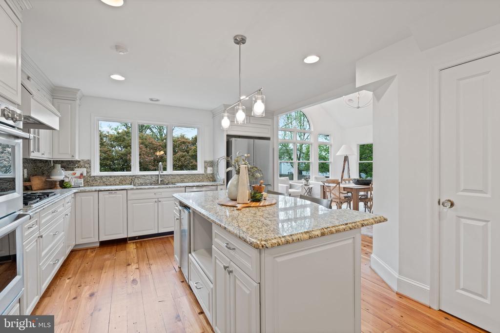 506 Ivy Cir