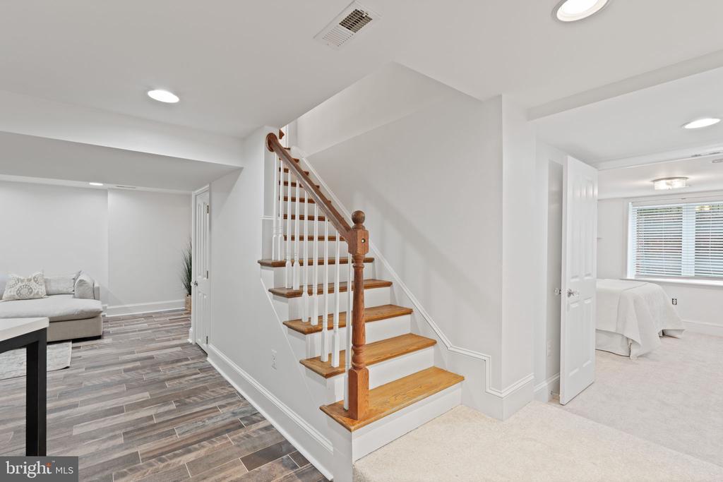 506 Ivy Cir