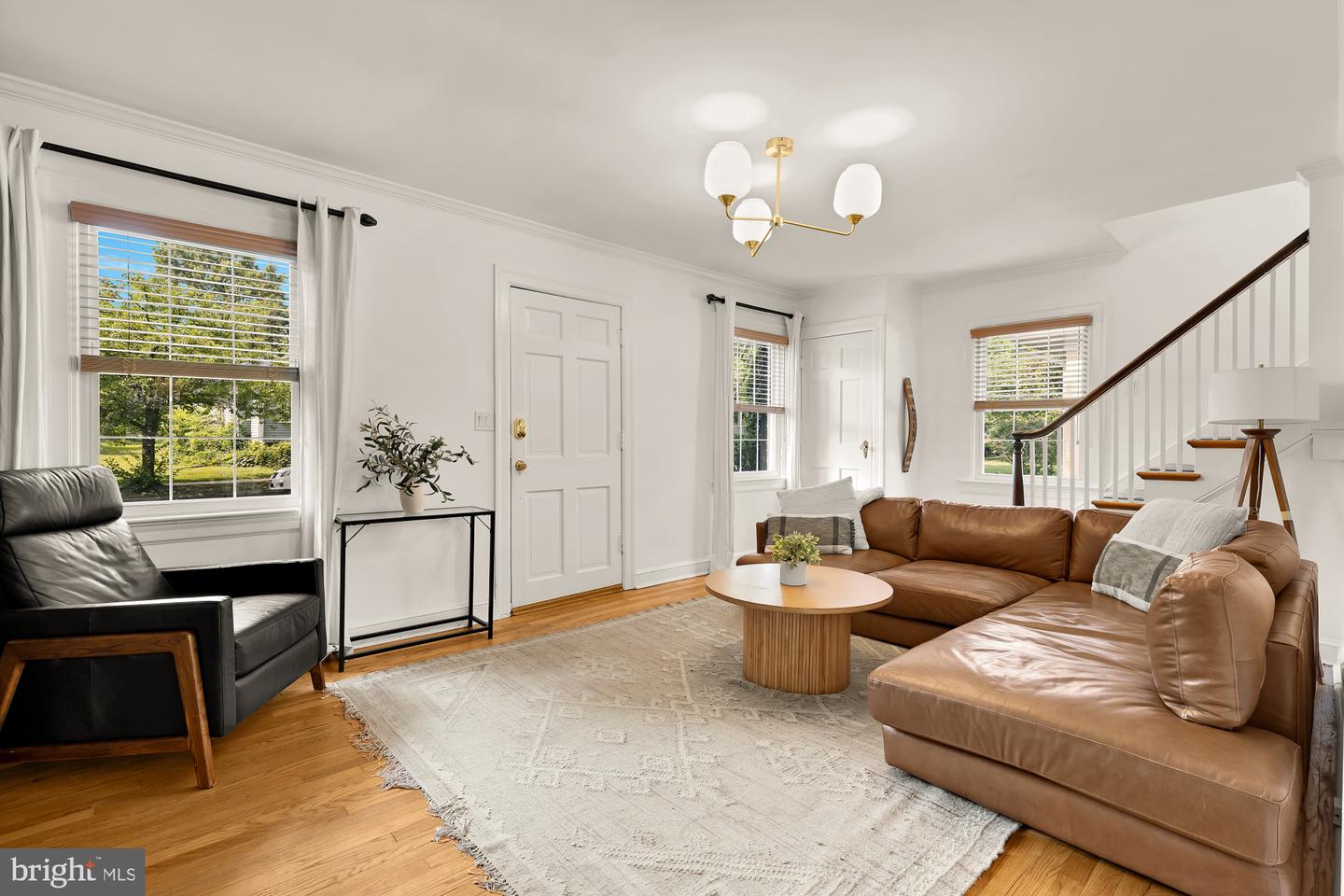 110 E Nelson Ave
