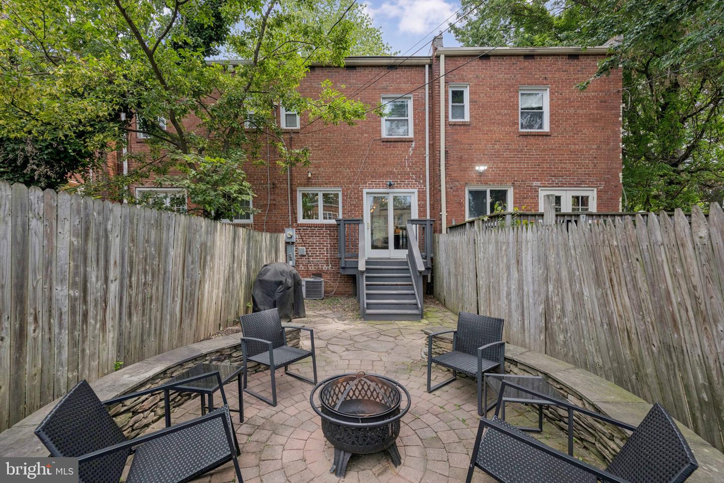 1116 Powhatan St
